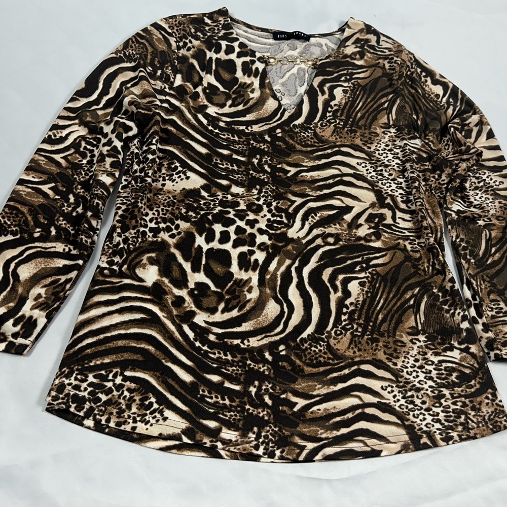 ⭐️5/25⭐️Stylish Animal Print Long Sleeve Top